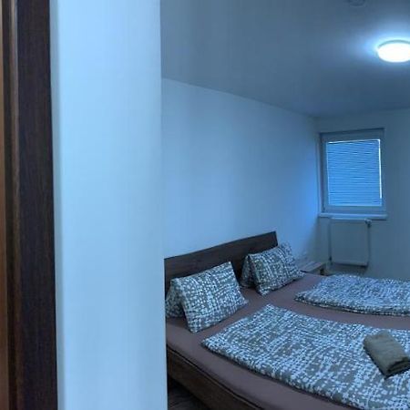 Hotel Tatra Malacka Kültér fotó